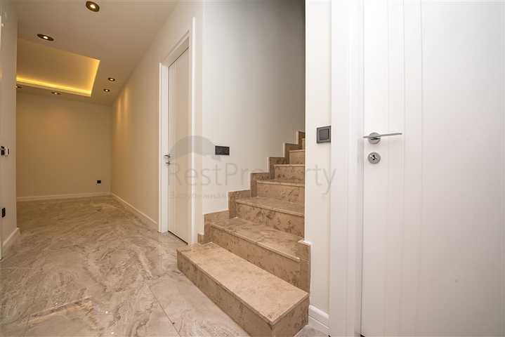 3+1 penthouse in the center of Alanya with stunning views