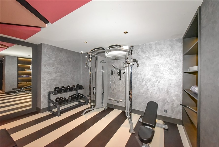 3+1 penthouse in the center of Alanya with stunning views