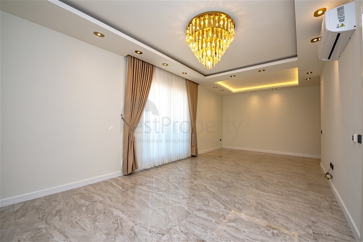 3+1 penthouse in the center of Alanya with stunning views