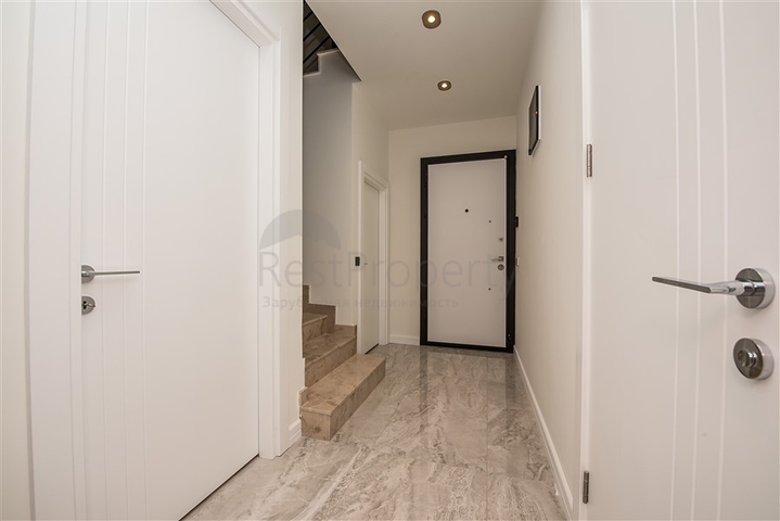 3+1 penthouse in the center of Alanya with stunning views