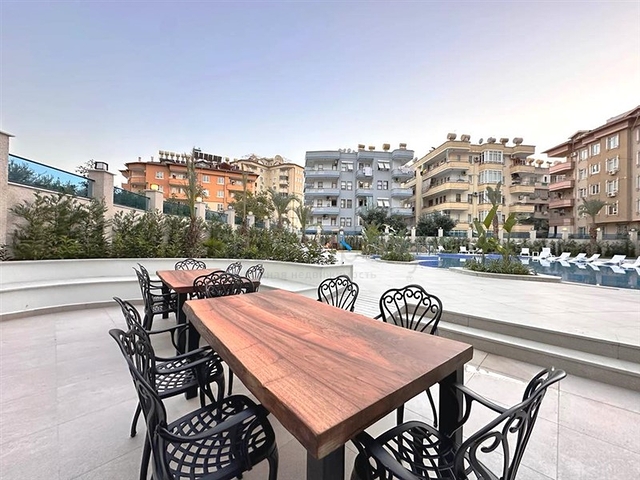 3+1 penthouse in the center of Alanya with stunning views
