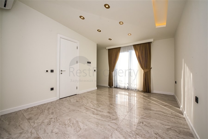3+1 penthouse in the center of Alanya with stunning views