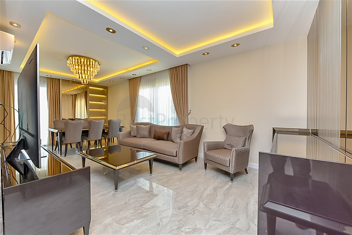 3+1 penthouse in the center of Alanya with stunning views