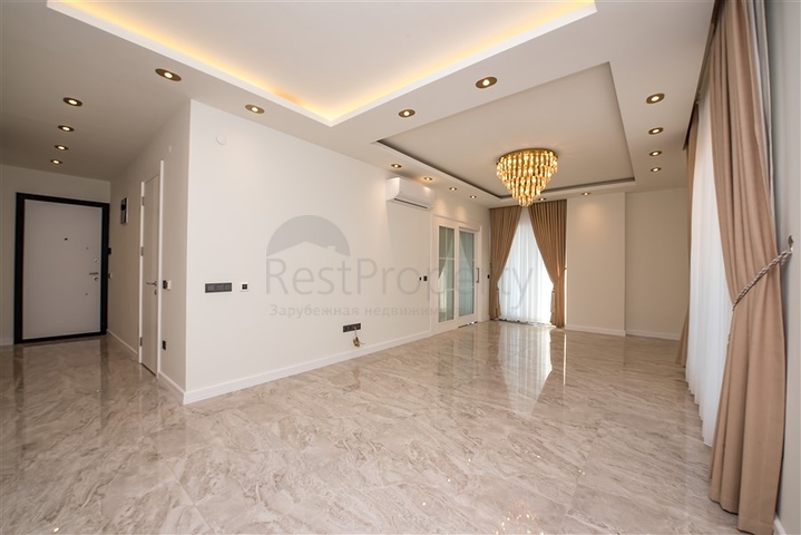 3+1 penthouse in the center of Alanya with stunning views