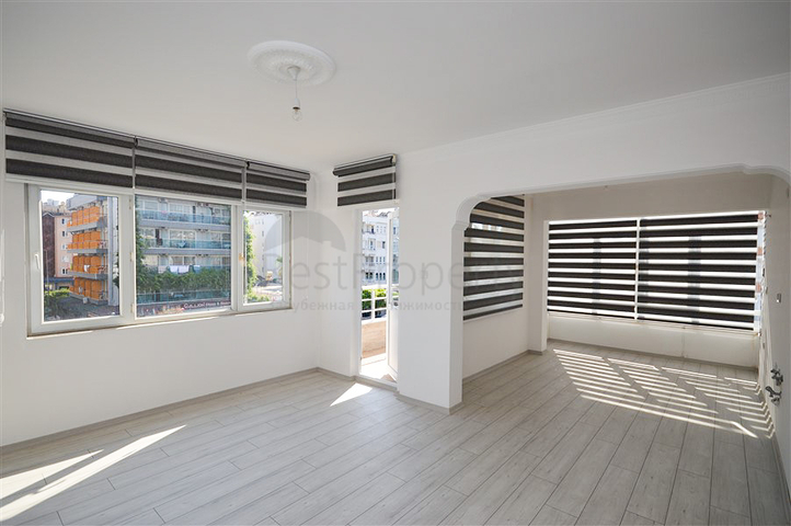 2+1 apartment 100 meters from the main beach of the city on Cleopatra