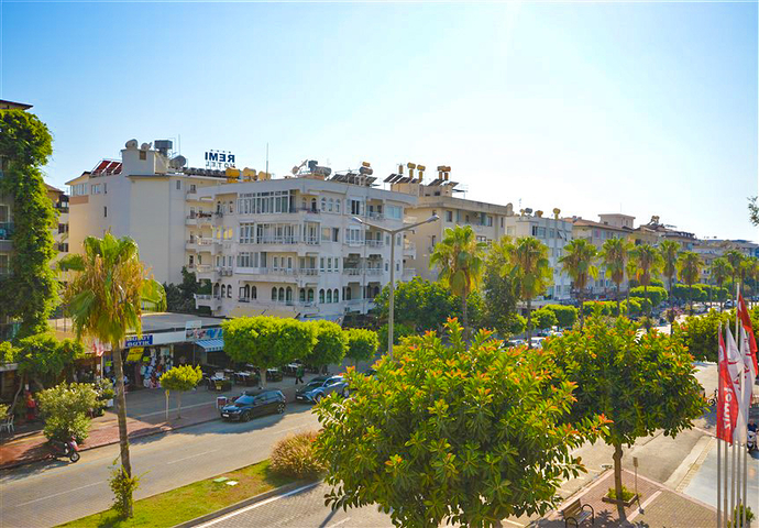 2+1 apartment 100 meters from the main beach of the city on Cleopatra
