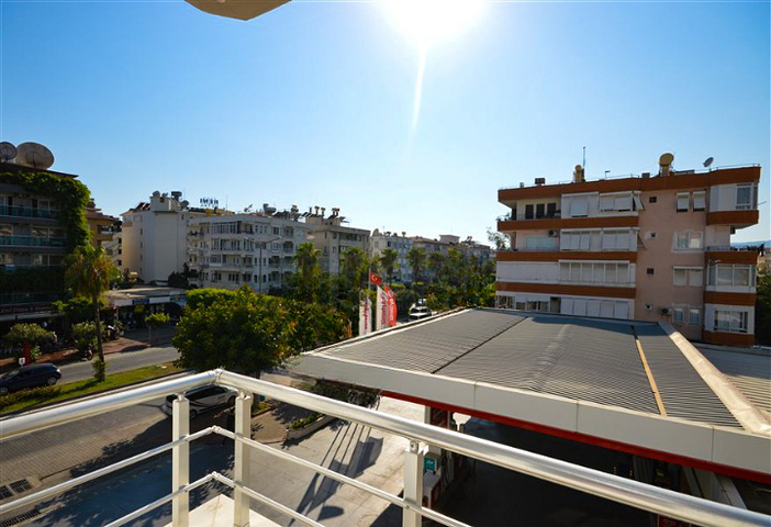 2+1 apartment 100 meters from the main beach of the city on Cleopatra