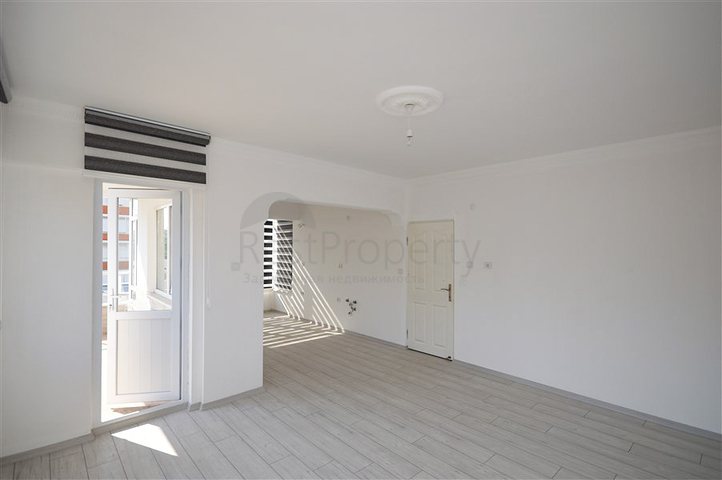 2+1 apartment 100 meters from the main beach of the city on Cleopatra