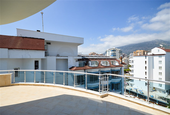 4+1 apartment 50 meters from the Mediterranean Sea