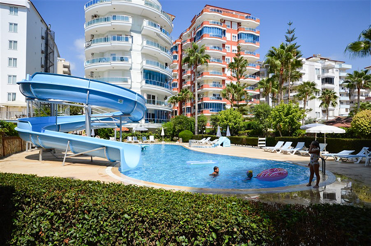 4+1 apartment 50 meters from the Mediterranean Sea