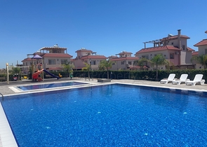 Villa on the coast of Long Beach