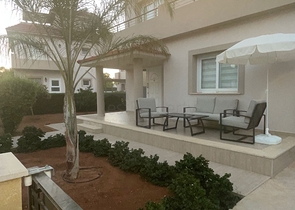 Villa on the coast of Long Beach