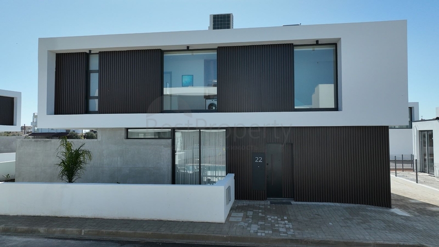 Villa with an individual design project in the Iskele area