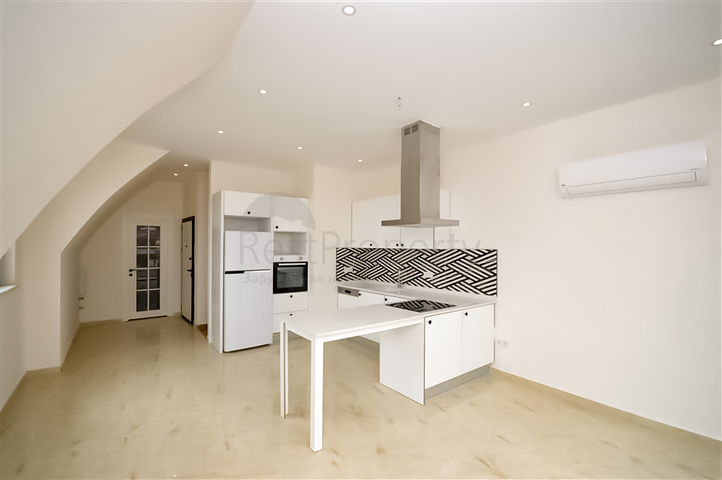 2+1 penthouse apartment in Cleopatra district