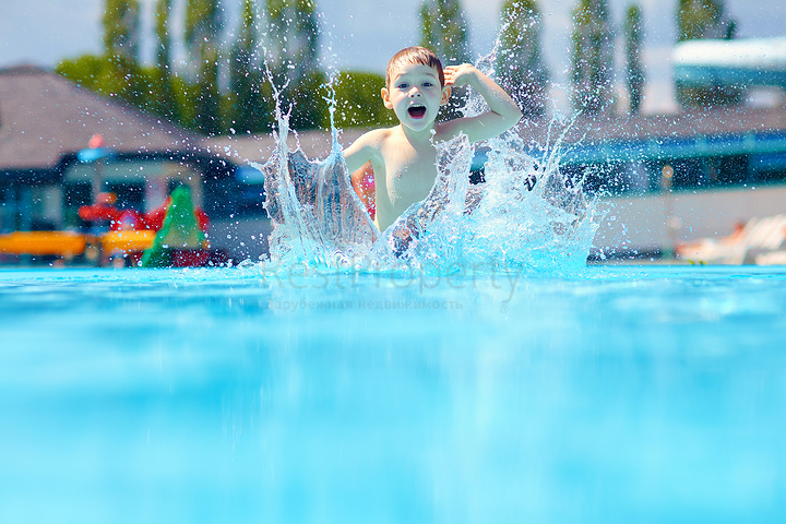 Residences with sea views, with amazing nature away from the noise of the city.