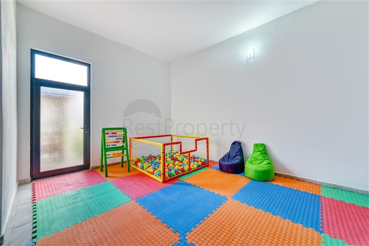 1+1 apartment in a new complex in Mahmutlar