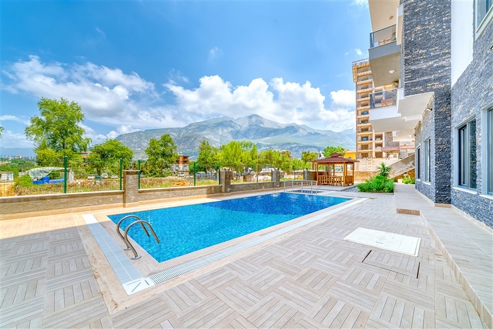 1+1 apartment in a new complex in Mahmutlar