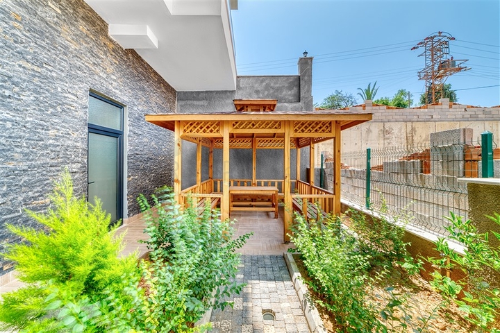 1+1 apartment in a new complex in Mahmutlar