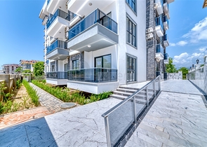 1+1 apartment in a new complex in Mahmutlar