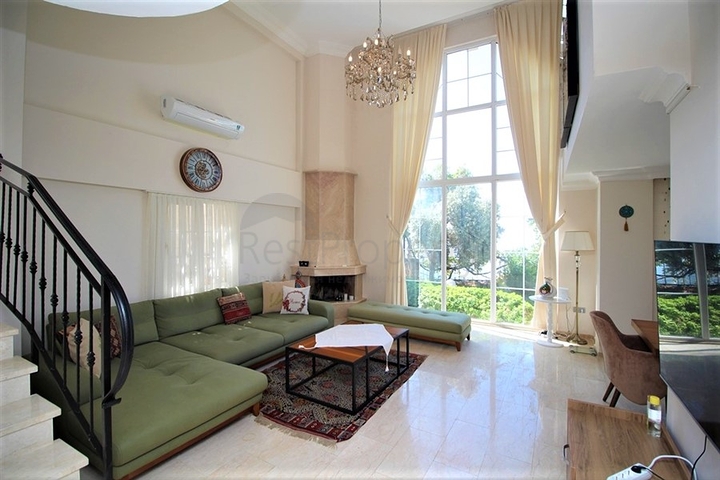 Furnished detached villa 4+1 in Tepe area