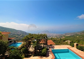 Furnished detached villa 4+1 in Tepe area