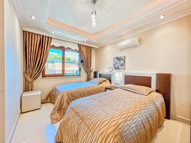 Spacious 2+1 apartment in Mahmutlar district