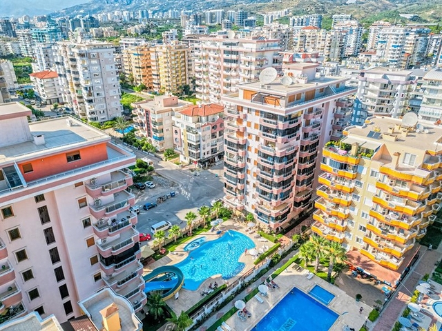 Spacious 2+1 apartment in Mahmutlar district