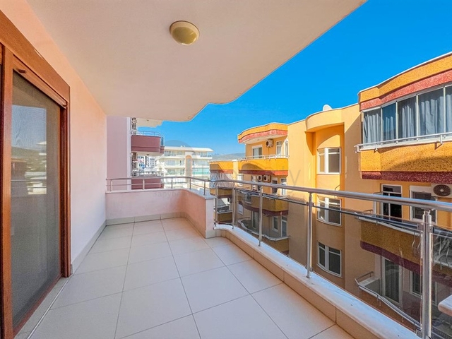 Spacious 2+1 apartment in Mahmutlar district