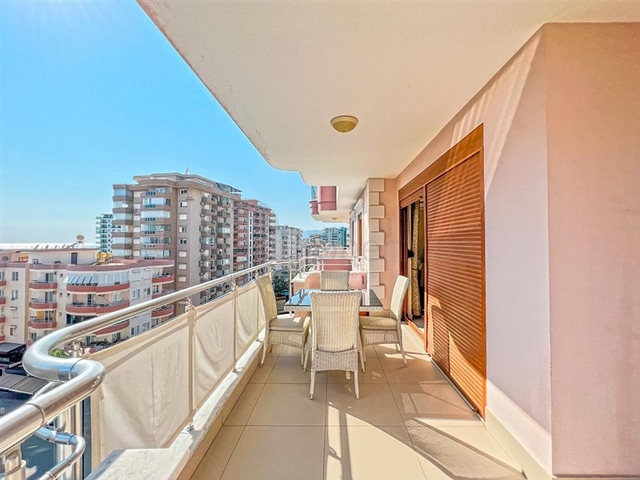 Spacious 2+1 apartment in Mahmutlar district