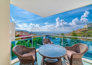 4+1 private villa with panoramic views in Kargicak area