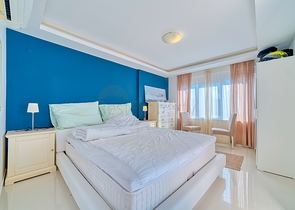 4+1 private villa with panoramic views in Kargicak area