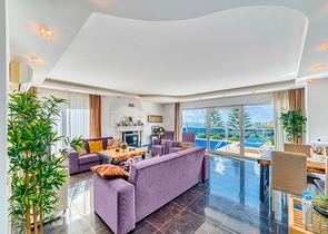 4+1 private villa with panoramic views in Kargicak area