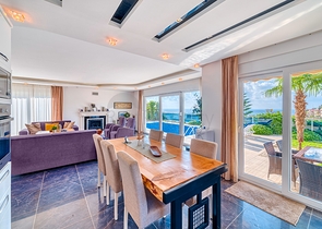 4+1 private villa with panoramic views in Kargicak area