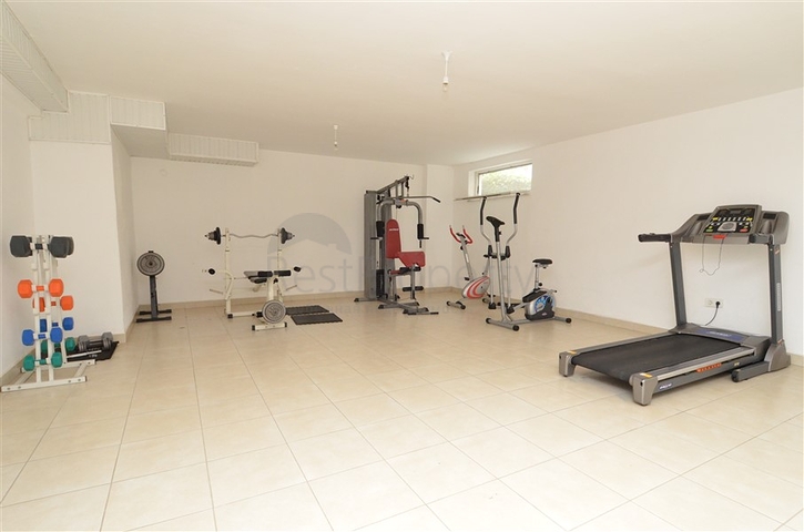 1+1 apartment in Mahmutlar district