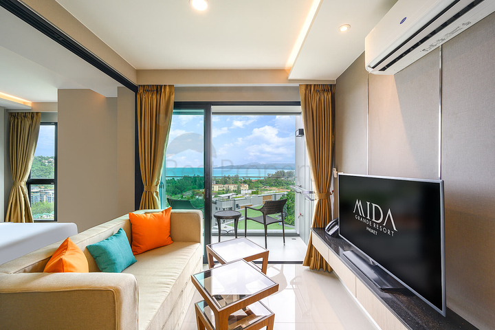 A hotel-type residential complex near the Surin beach