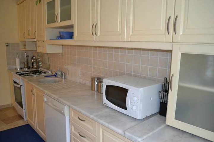 Furnished apartment in a good complex in Mahmutlar for rent