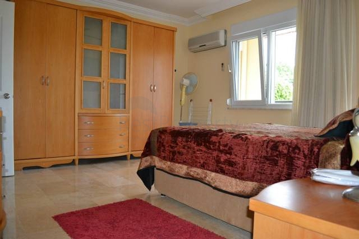 Furnished apartment in a good complex in Mahmutlar for rent