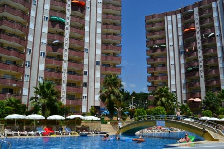 Furnished apartment in a good complex in Mahmutlar for rent