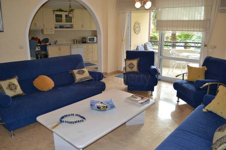 Furnished apartment in a good complex in Mahmutlar for rent