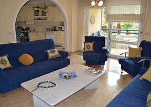 Furnished apartment in a good complex in Mahmutlar for rent