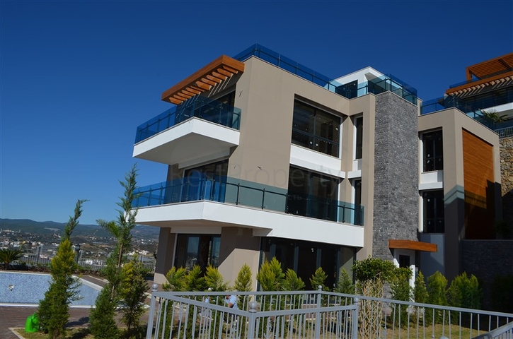 Luxury villas on the territory of a unique complex