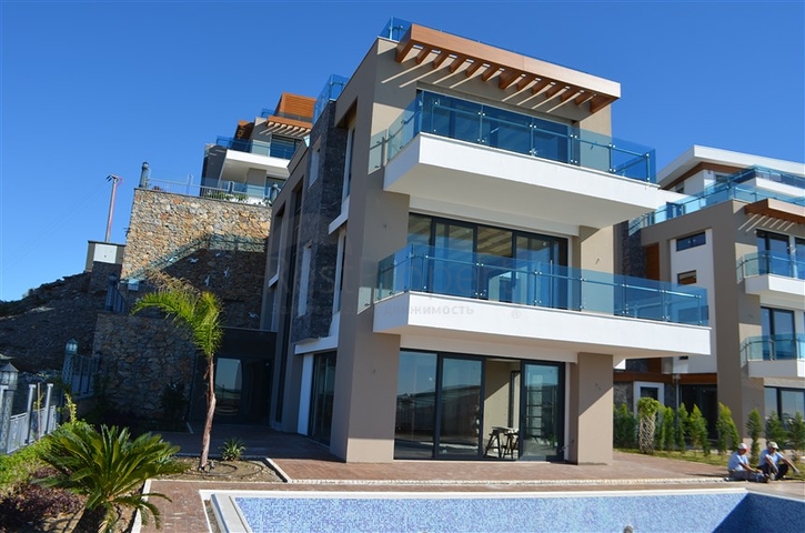 Luxury villas on the territory of a unique complex