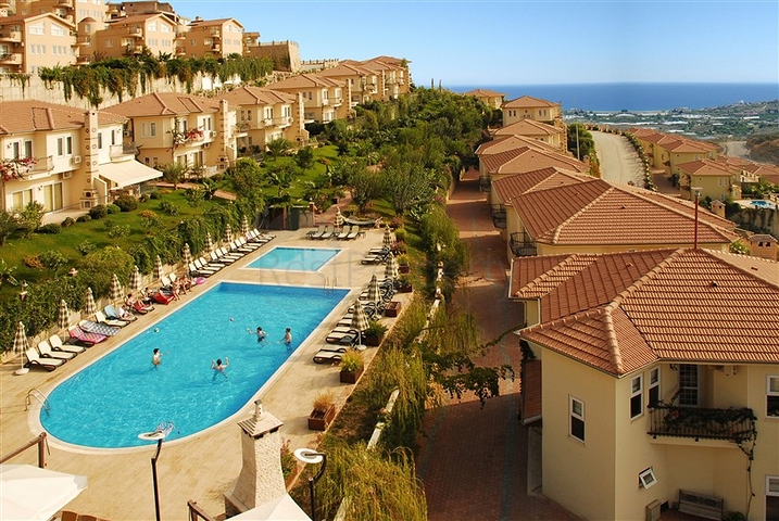 Spacious apartments with furniture and appliances