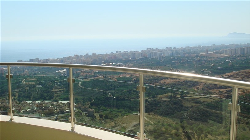 Spacious apartments with furniture and appliances