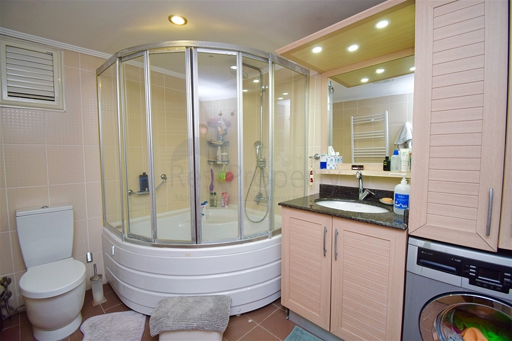 5+1 duplex apartment in the area of Meydankavagi - Antalya 