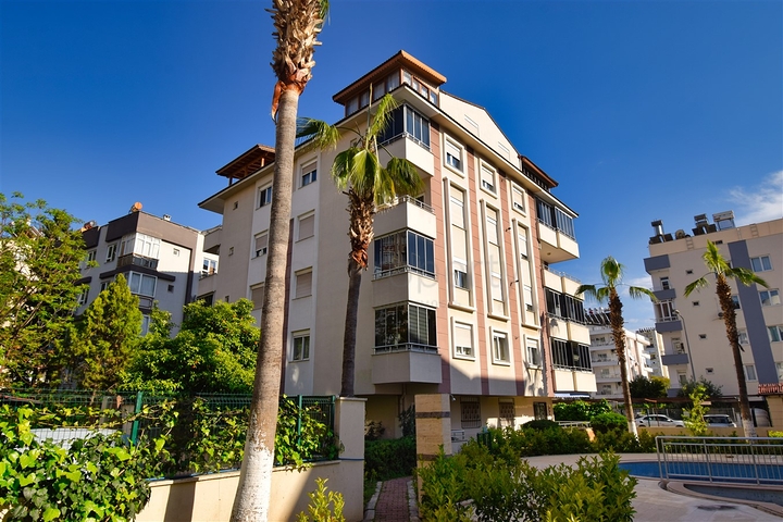 5+1 duplex apartment in the area of Meydankavagi - Antalya 