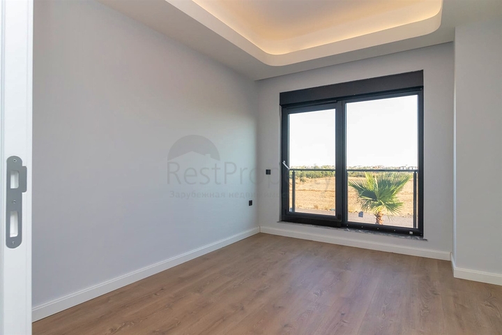 5+1 villas in Doshemealti - Antalya area