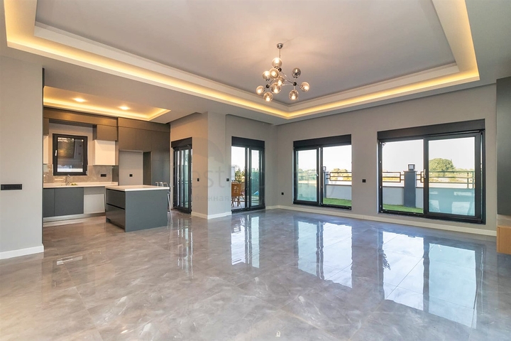 5+1 villas in Doshemealti - Antalya area