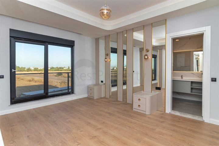 5+1 villas in Doshemealti - Antalya area