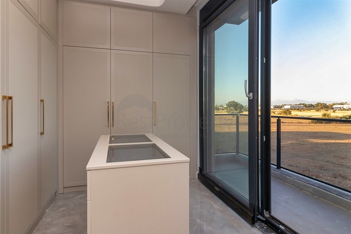 5+1 villas in Doshemealti - Antalya area